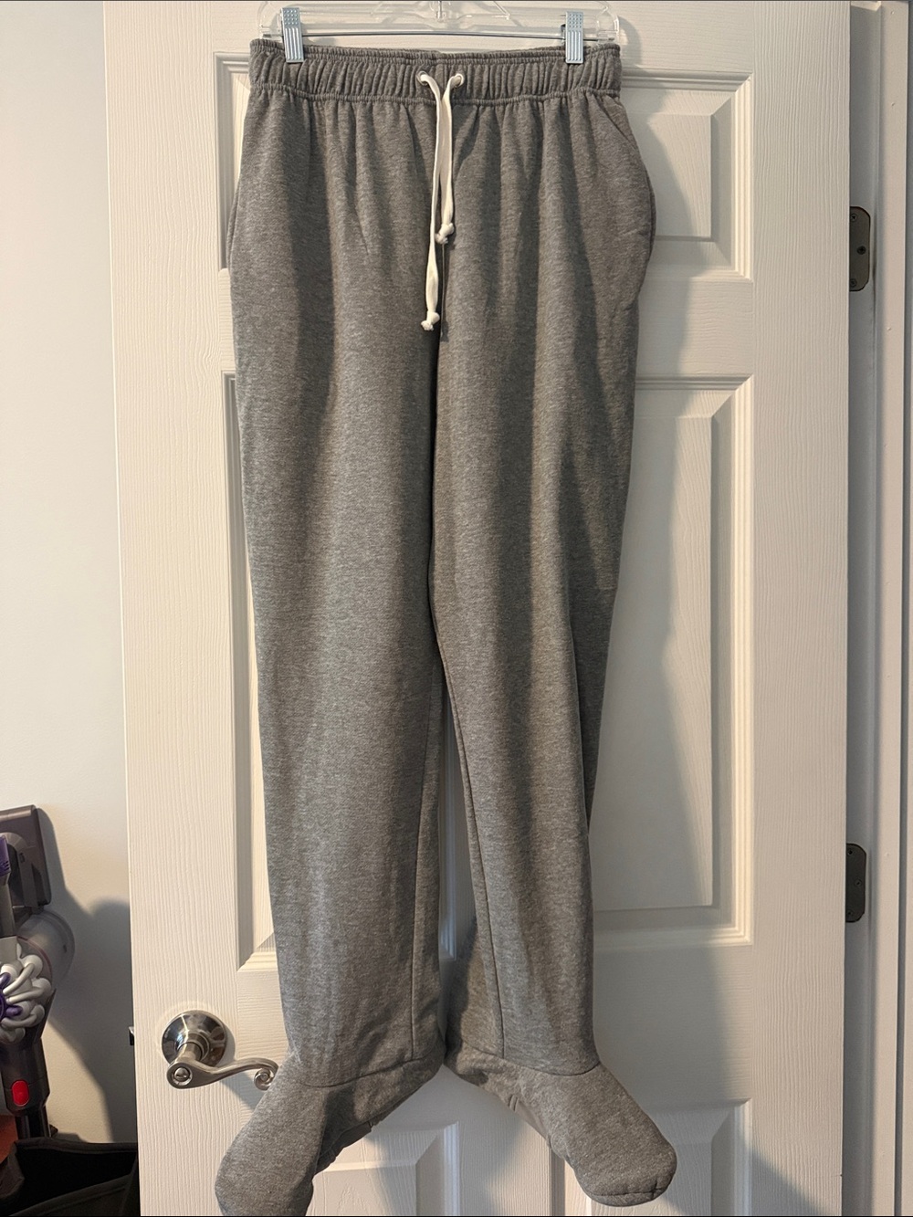 NWOT Feejays Gray Fleece Jogger Pants with Drawstring Waist, Pockets and Feet
